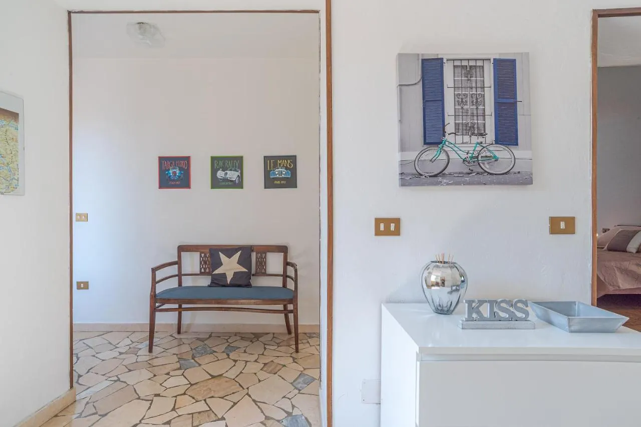 Roomy Apartament In Domaso With Small Balcony! イタリア